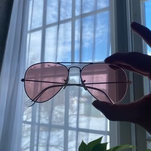 Ray and. Large metal aviators. Pink lenses with gold frame.